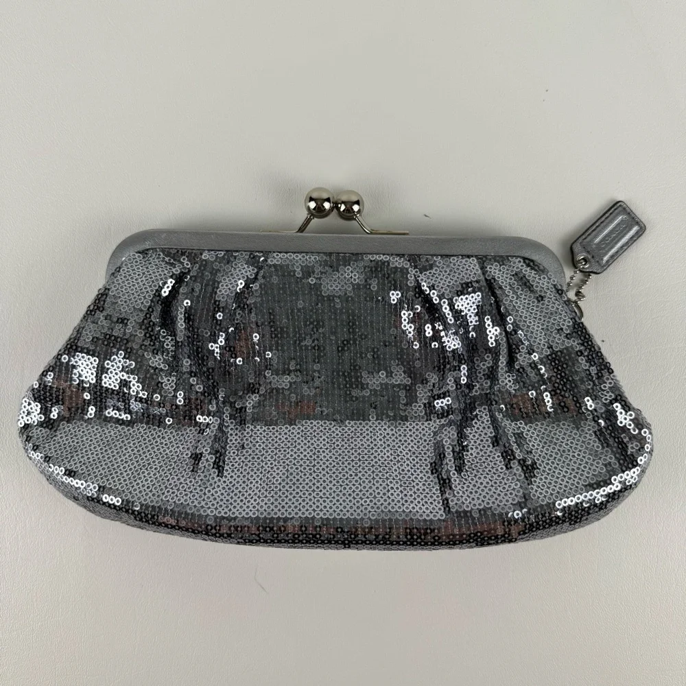 Coach Julia Limited Edition Silver Sequin Kisslock Clutch Wristlet - Picture 6 of 14